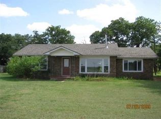 520 Rr 2, Comanche, OK 73529