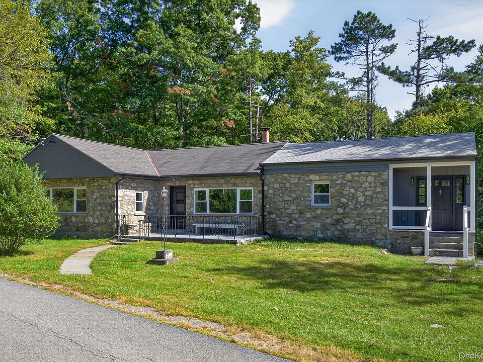 1st image of 517 E Mountain Road N