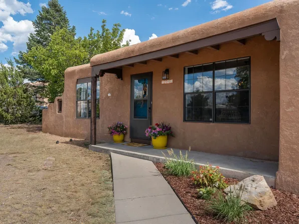 2420 Camino De Vida, Santa Fe, NM 87505