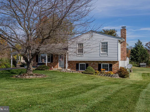 3496 Adgate Dr, Ijamsville, MD 21754