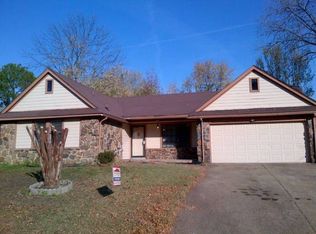 4568 Knotty Oaks Dr, Memphis, TN 38141