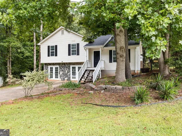 319 Southern Trace Dr, Rockmart, GA 30153