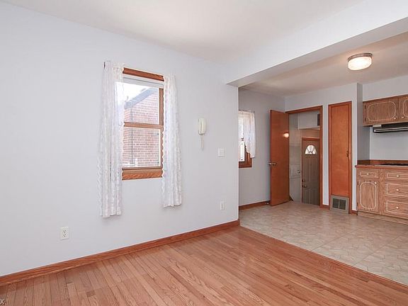 5th image of 9210 Morton Ave