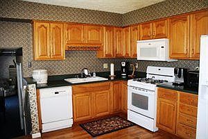 3rd image of 57 Renfrew Dr