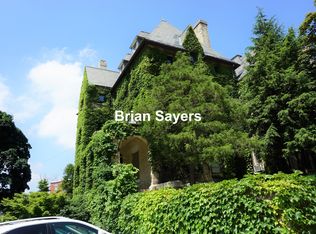 25 Garrison Rd APT 2R, Brookline, MA 02445