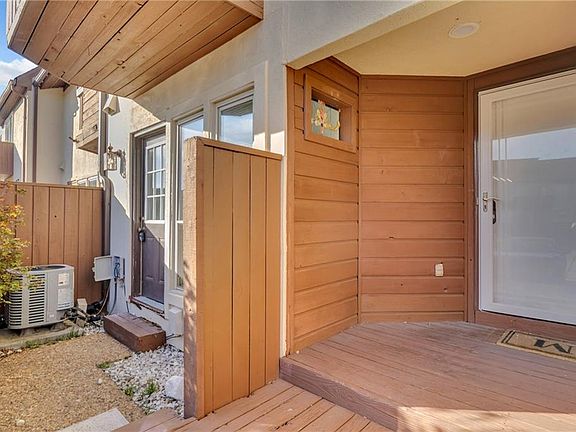5th image of 71 Waters Edge Cir