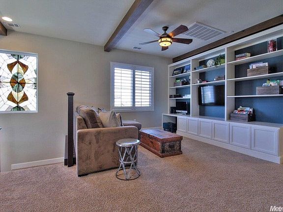 5th image of 647 W Tramonto Dr
