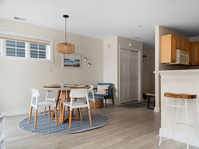 100 Hope St #210 — Photo 41