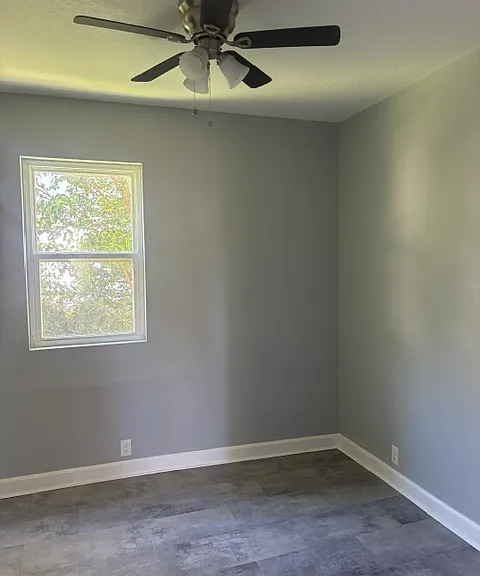 623 Melrose Ct — Photo 12