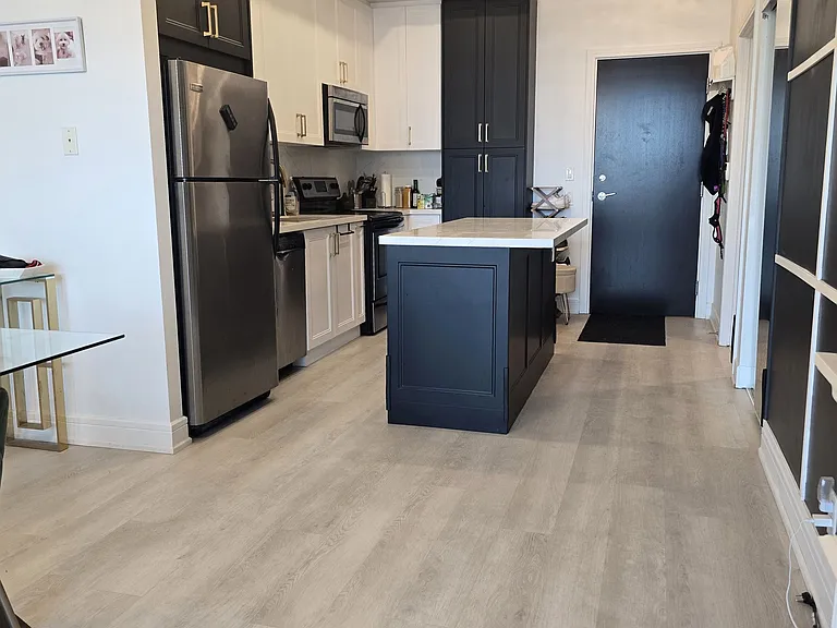 112 George St S #S818 — Photo 9