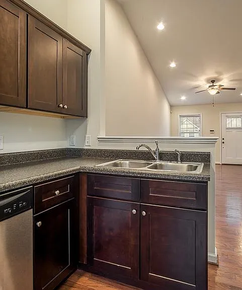 25 Myleigh Ave — Photo 6