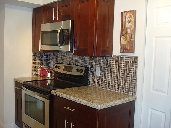 3rd image of 450 Egret Cir APT 9406