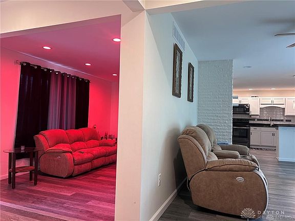 5th image of 760 Accent Park Dr