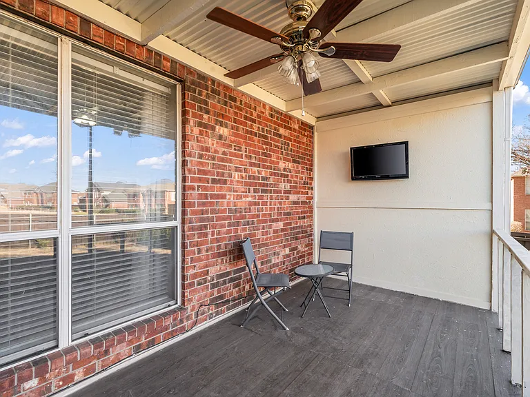 1464 Summerhill Dr — Photo 22