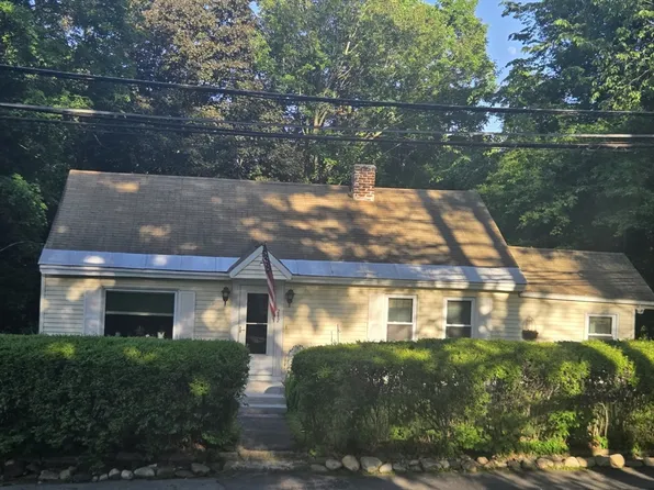 242 Pleasant St, Leominster, MA 01453