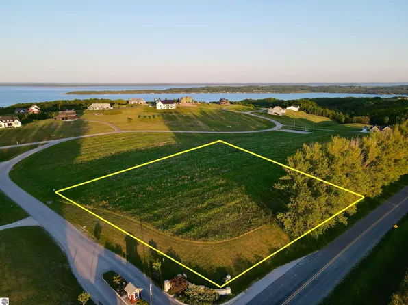 LOT 4 E John Michael Dr, Suttons Bay, MI 49682