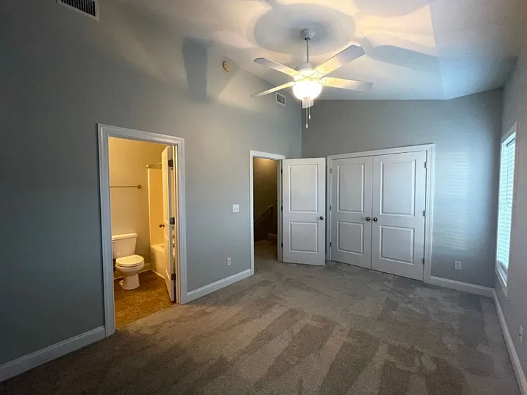 4804 Exton Park Loop — Photo 9