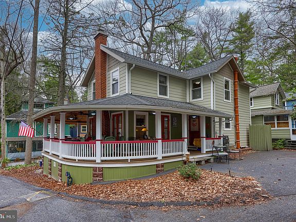 3rd image of 211 Boehm Ave