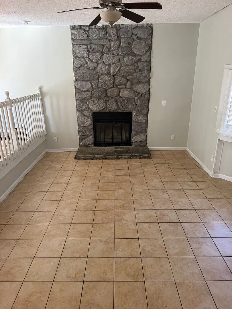 Scotsdale — Photo 2