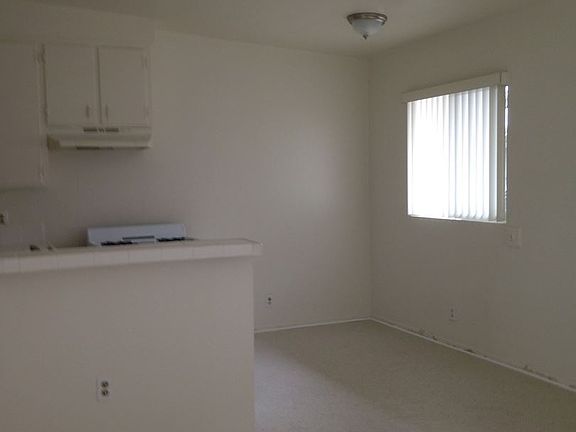4th image of 500 Cuesta Del Mar Dr APT 14