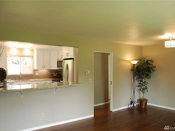 5th image of 14033 Sunnyside Ave N