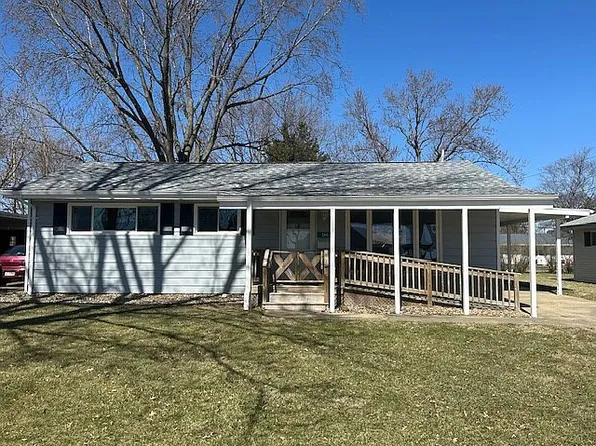 428 Broadmeadow Rd, Rantoul, IL 61866