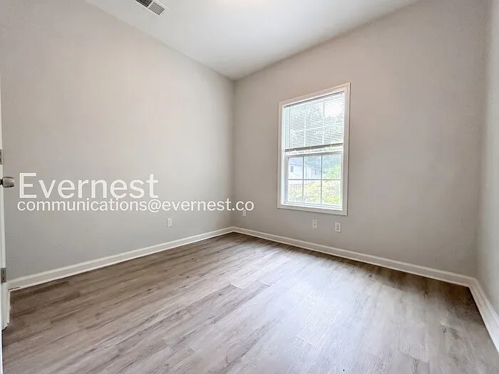 1725 Church St NW — Photo 13