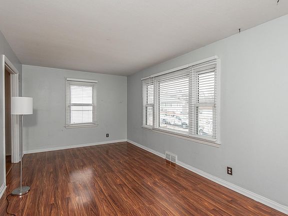 5th image of 506 Blanche Dr