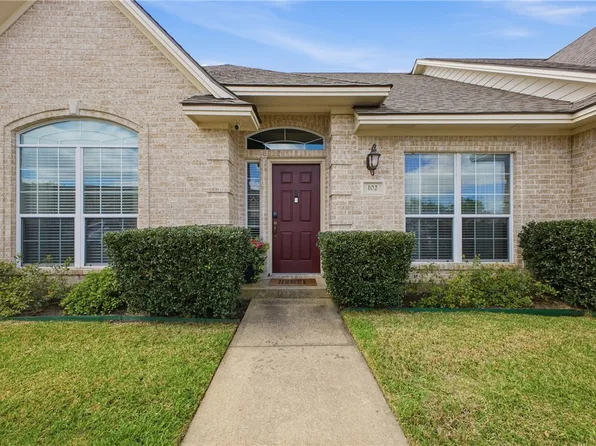 102 Fraternity Row, College Station, TX 77845