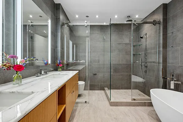 Rented by Sotheby's International Realty | media 11