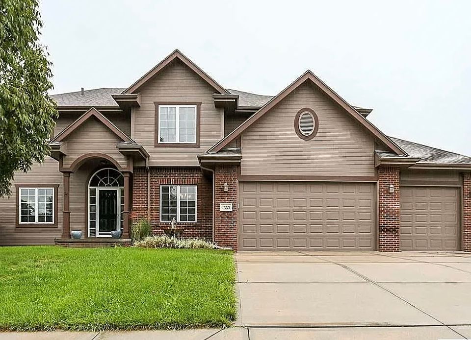 1st image of 17221 Windsor Dr