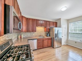 53 Gallop Ln, Somerset, NJ