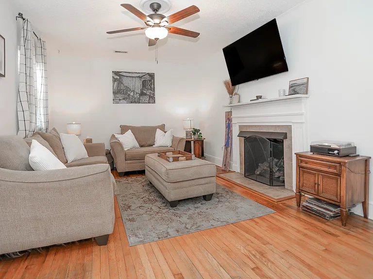 107 Brookdale Ave — Photo 4