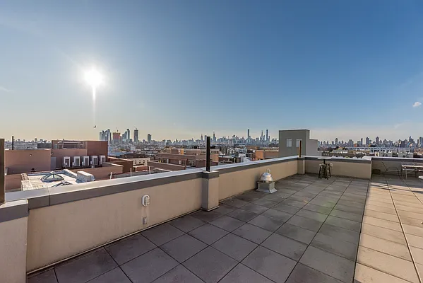 Rented by Modern Spaces | media 15