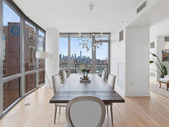 5th image of 101 W 24th St #20DE