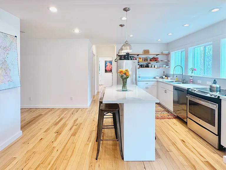 266 Highland Ave — Photo 37