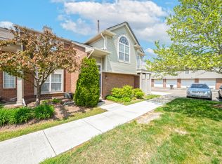 16522 Glenpointe Dr #19, Clinton Township, MI
