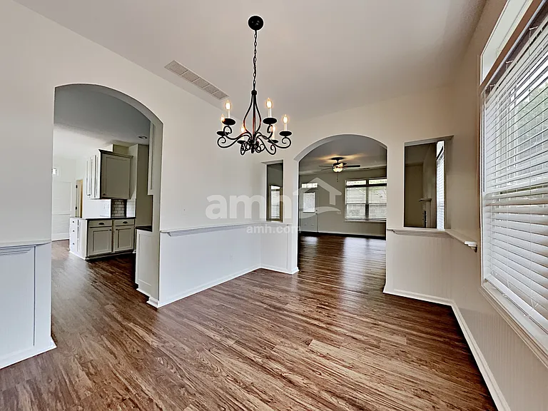 826 Durham Ct — Photo 6