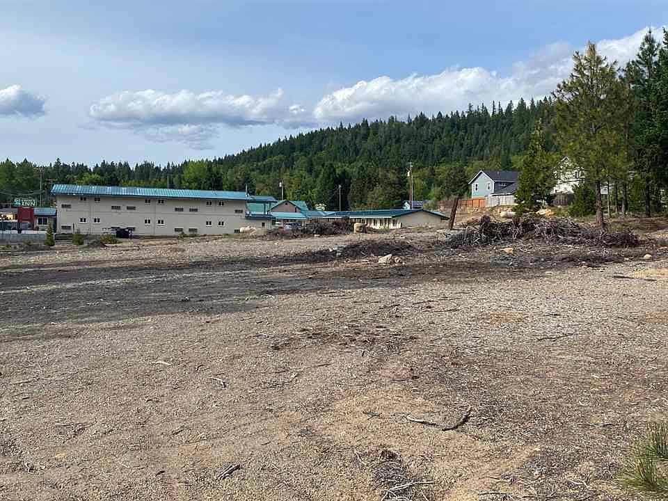 1st image of 215 Loveta Ln