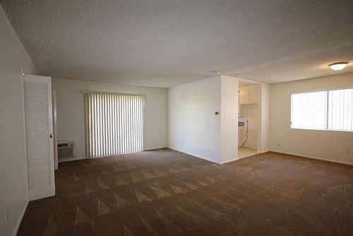 3rd image of 202 E Live Oak St APT D