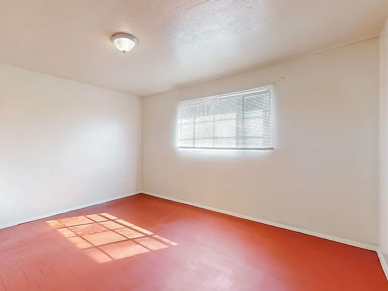 1033 Louisiana Blvd SE — Photo 31