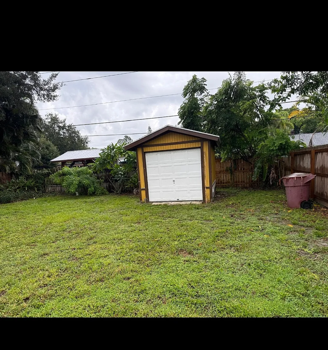 3 bed, 1294 sqft, $2,000 — Photo 4