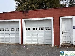 3rd image of 1333 Richmond Rd