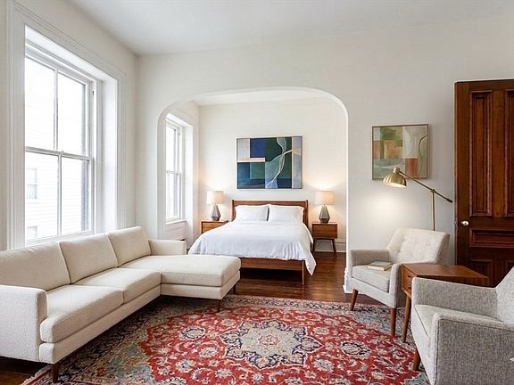 5th image of 1666 Washington St #2