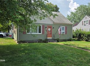 166 Chapmans Ave, Warwick, RI 02886