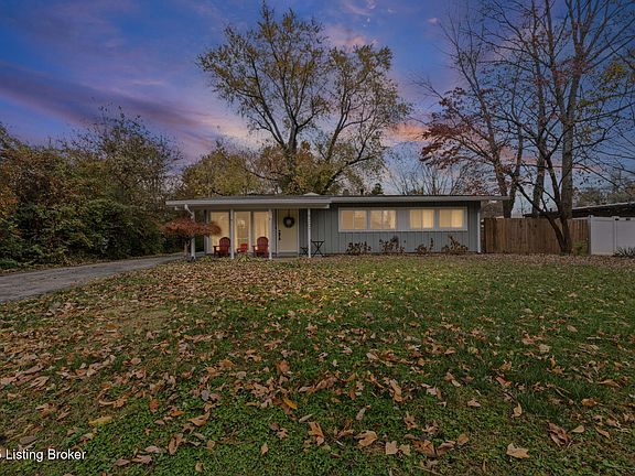 3rd image of 9207 Earlham Dr
