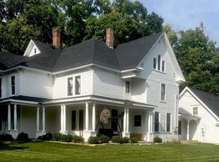 411 N Wisconsin St, Mineral Point, WI 53565