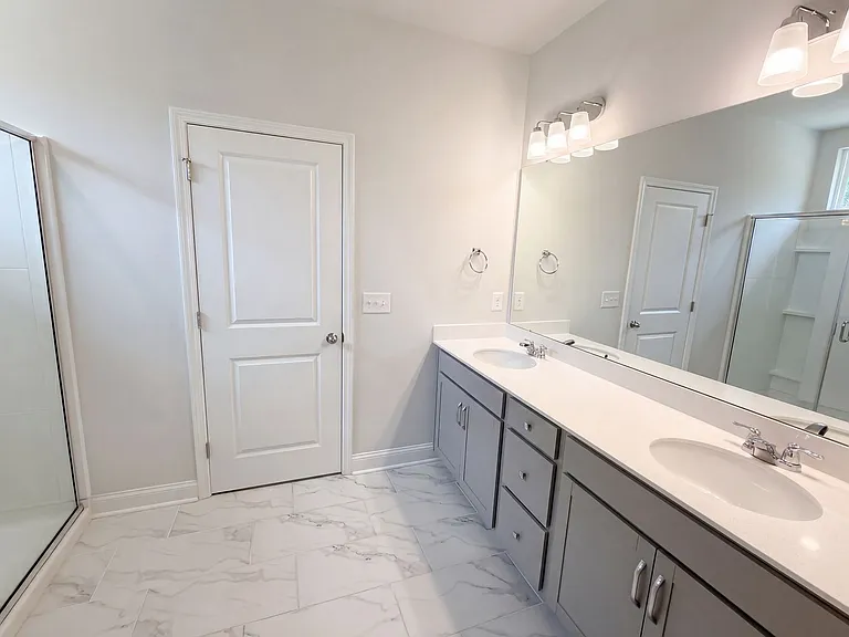 1205 Black Walnut St — Photo 7