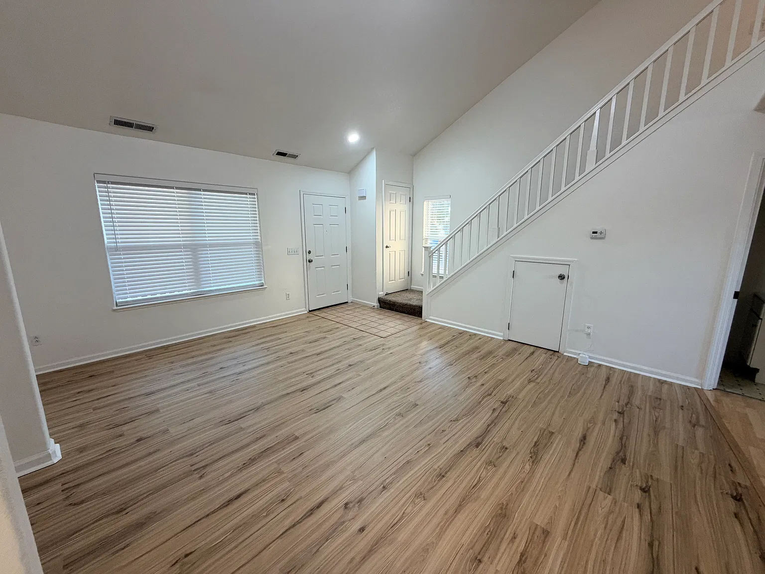 2836 Bay Village Ave — Photo 3