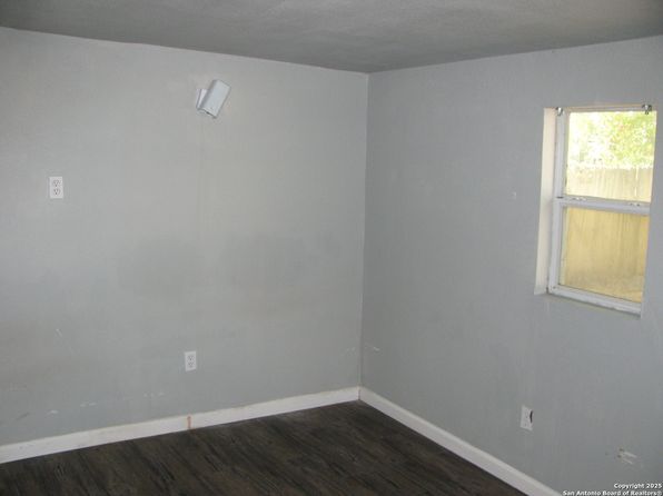 san-antonio-texas-169079185 picture